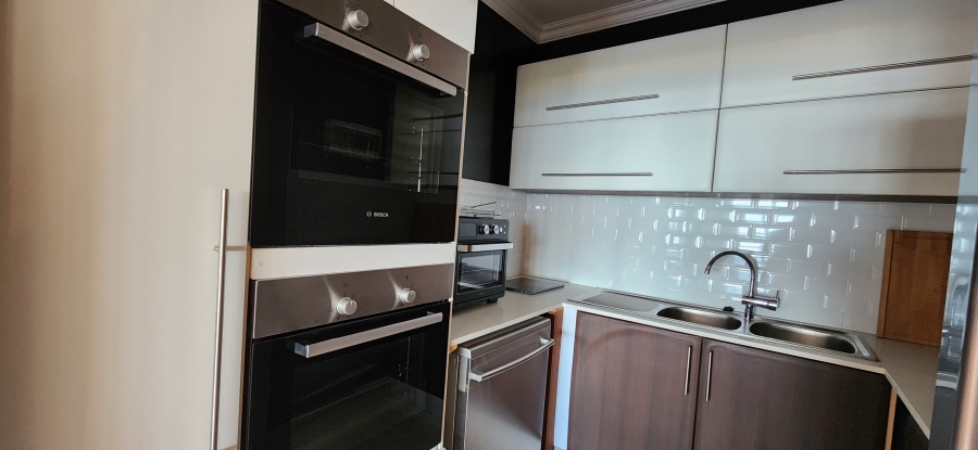 To Let 4 Bedroom Property for Rent in Glencairn Heights Western Cape